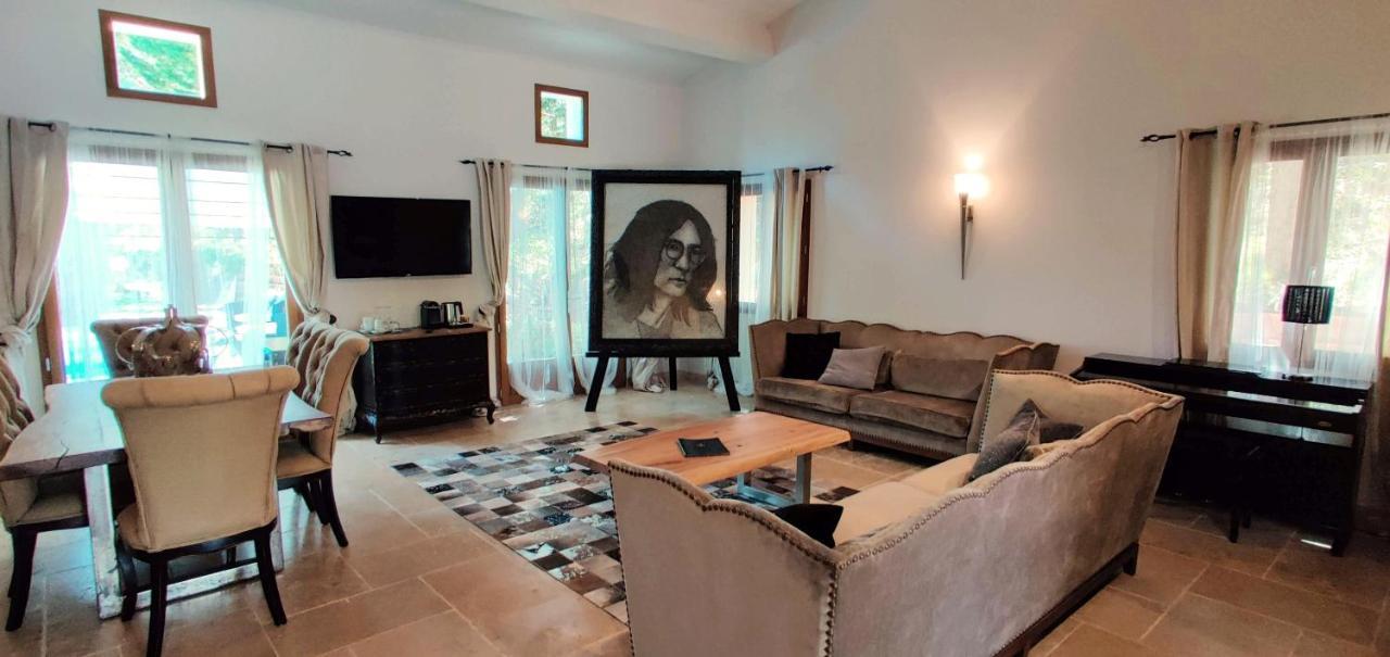 Maison Prestige Saint Tropez By Roberto Geissini Grimaud Luaran gambar