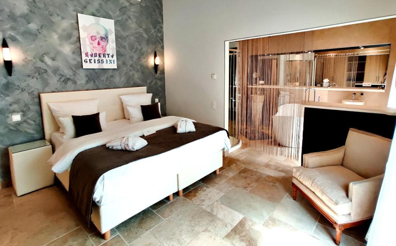 Maison Prestige Saint Tropez By Roberto Geissini Grimaud Luaran gambar